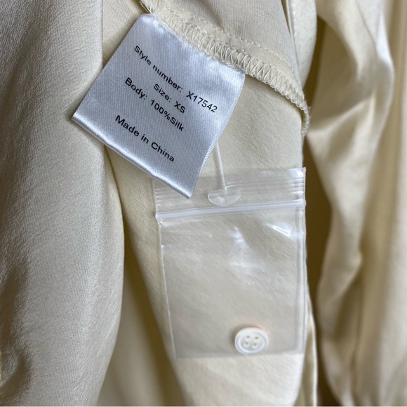 XIRENA CREAM MAYSON 100% SILK BLOUSE -Stardust - Picture 12 of 16